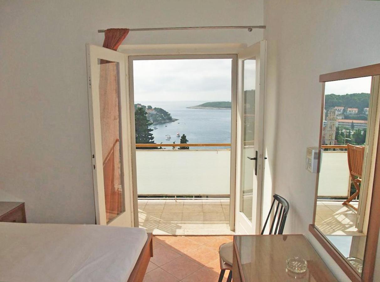 Rooms Vinka Tudor Hvar Town Habitación foto